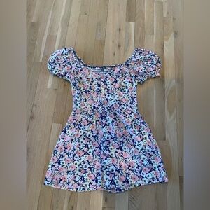 NWOT Feminine floral babydoll dress size large